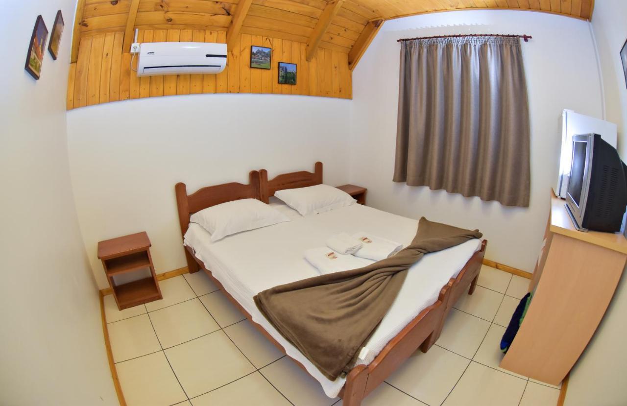 Hotel Vila Dos Alpes Treze Tílias エクステリア 写真